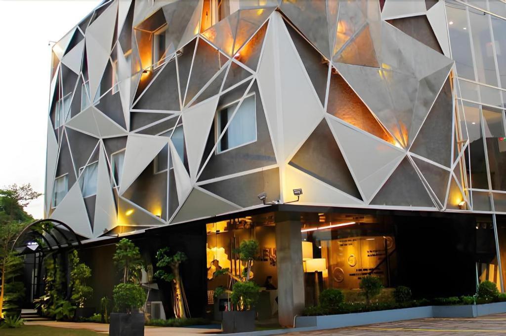 Couleur Hotel Cengkareng Jakarta Exterior photo